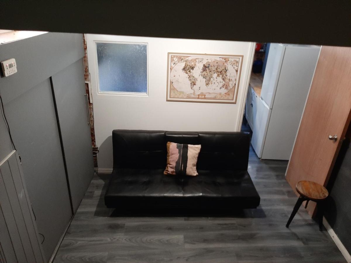 Single Bedrooms With Wifi And Underbed 10 ลอนดอน ภายนอก รูปภาพ